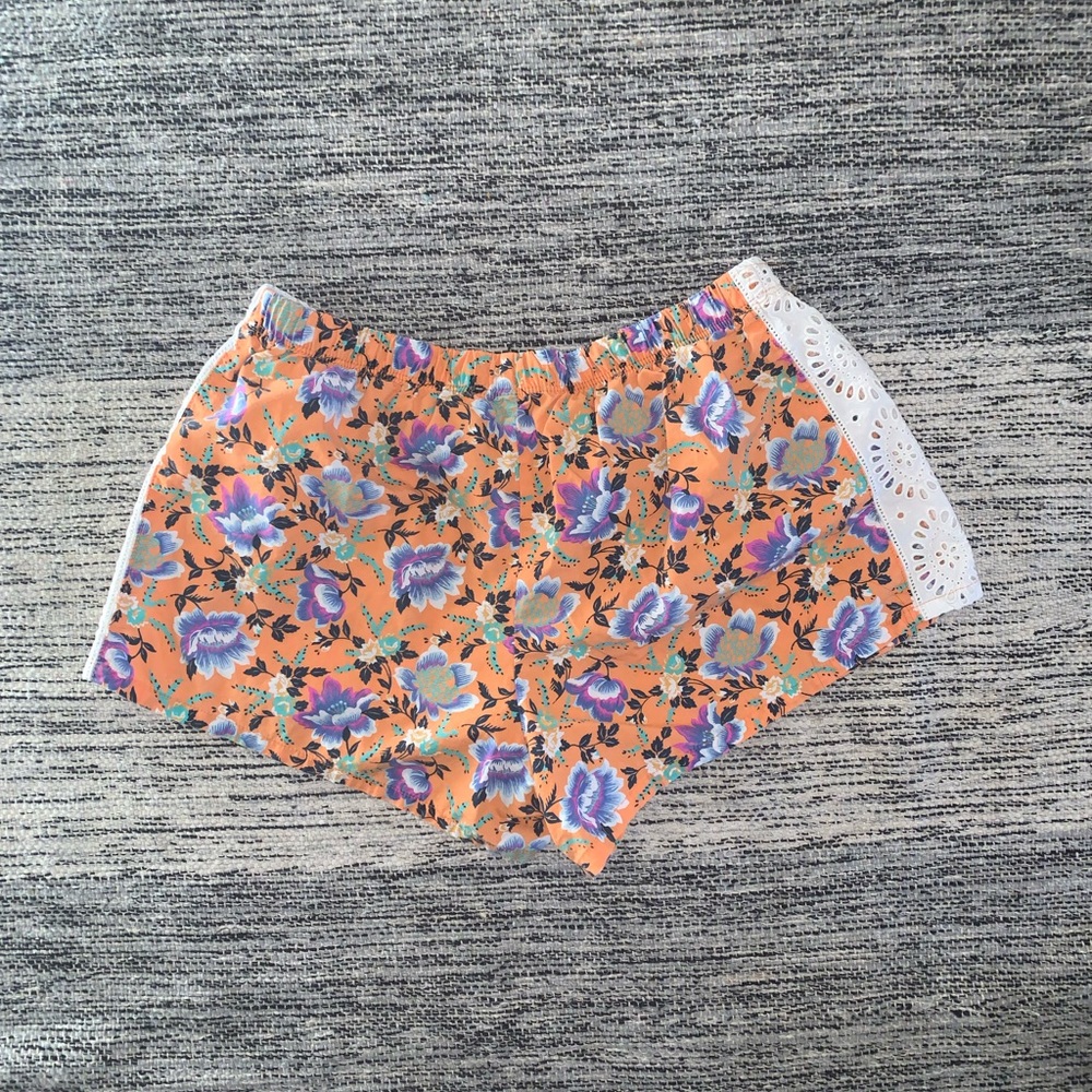 Love by Gap shorts (S)